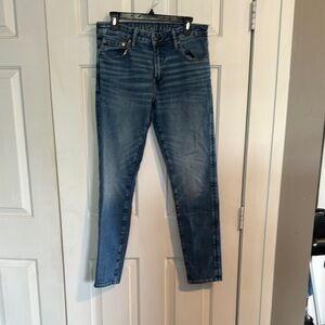 American Eagle Athletic Skinny Jeans 31x32